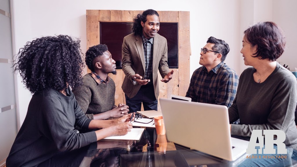 Liderança Transformacional: Inspiração e Desenvolvimento de Equipes